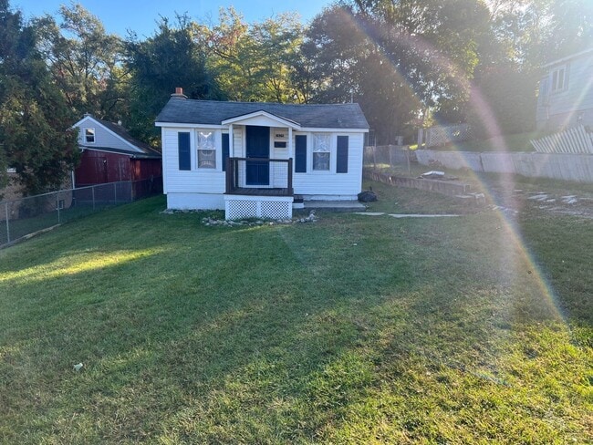 Photo - 2525 Parke St