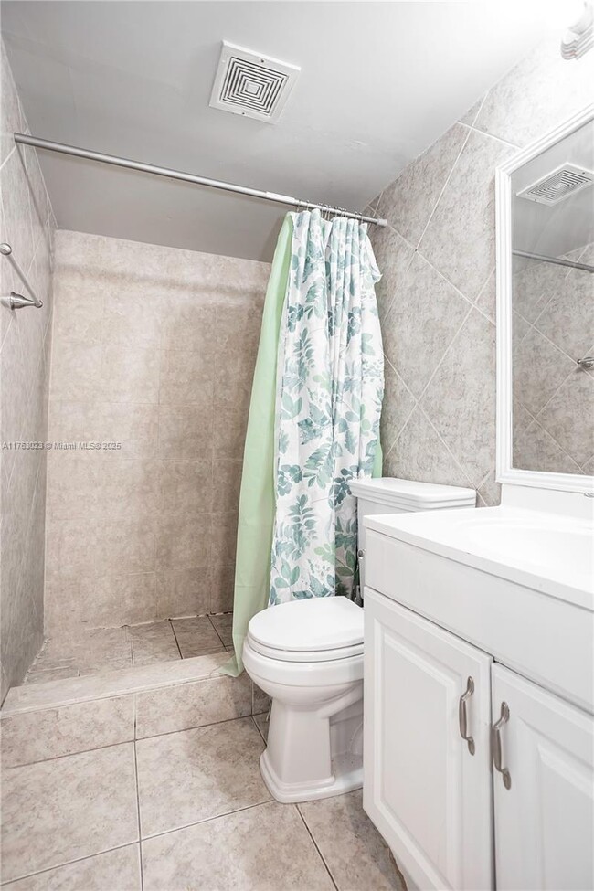 Photo - 941 NW 45th St Condo Unit 7