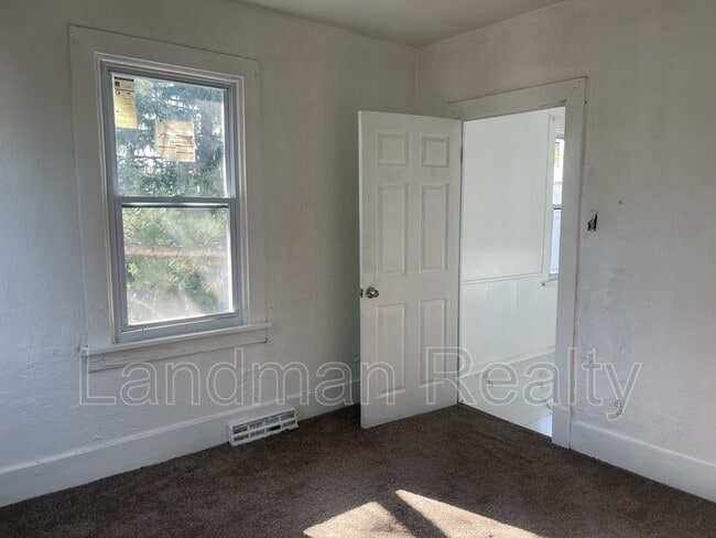 Photo - 1615 Cedar St