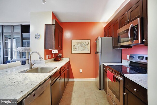 Photo - 616 E St NW Unit 708