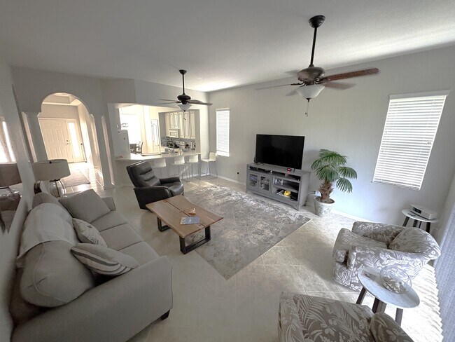 Photo - 101 Ravinia Cir