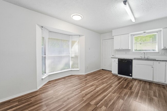 Photo - 4542 Algernon Dr