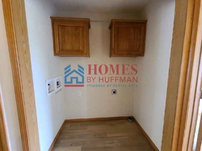 Photo - Three Bedroom Townhouse | Two Bath | Chandler Unidad B