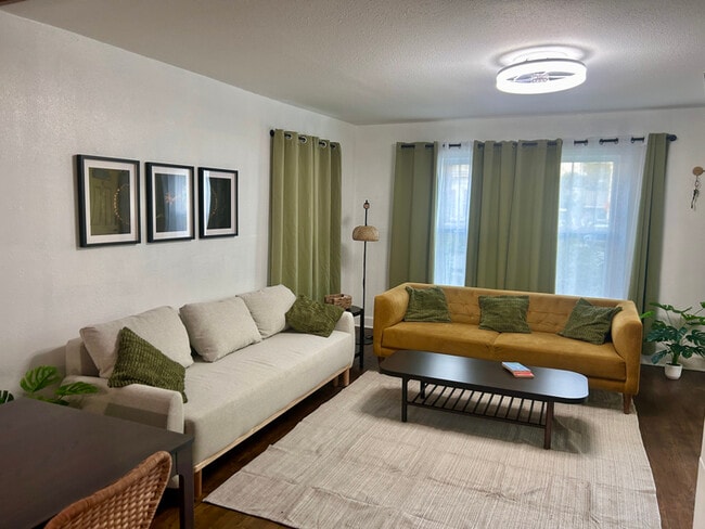 Building Photo - 222 Glass Ave