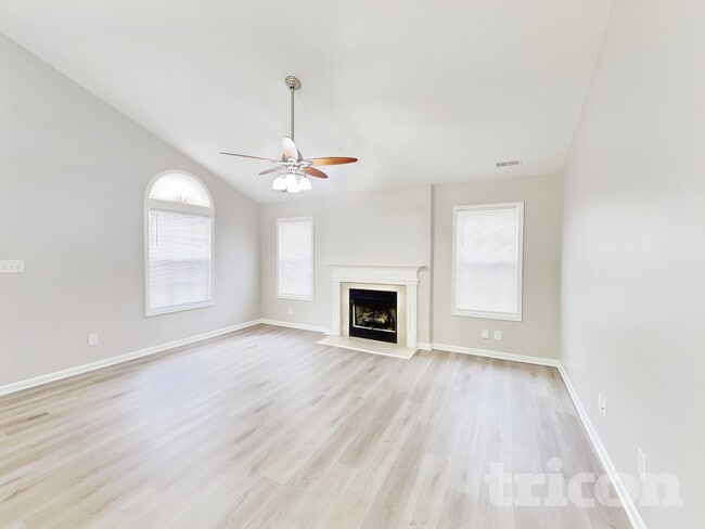 Photo - 212 Brookstone Dr