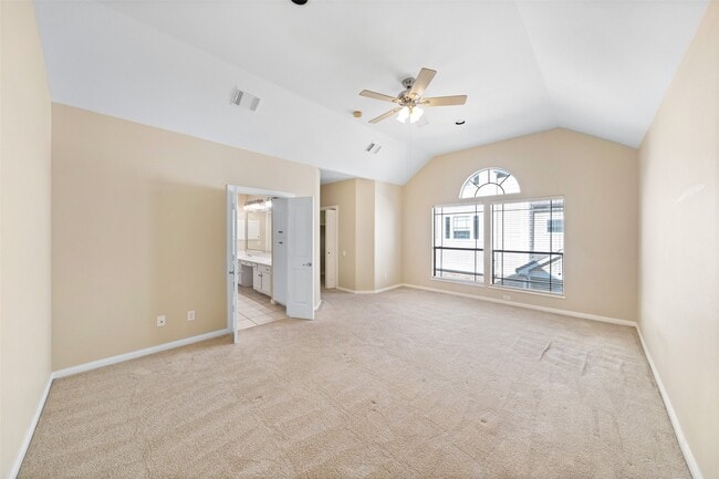 Photo - 2406 Calumet St