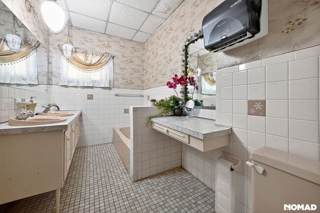 Photo - 38 Custer St