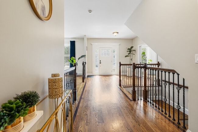 Photo - 9 Washington Ave