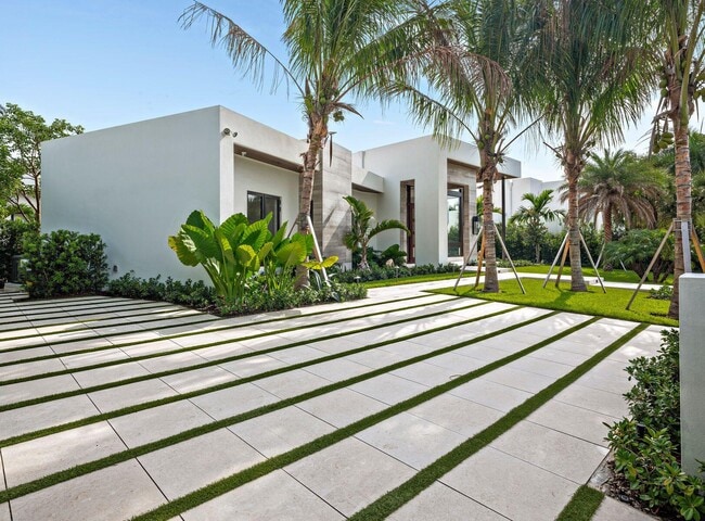 Photo - 135 Churchill Rd