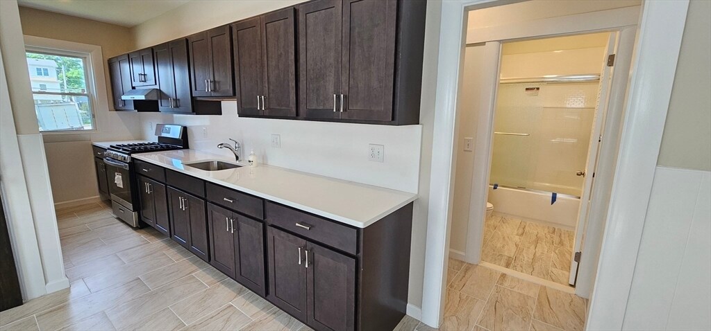 Photo - 70 Weston St Unit 2