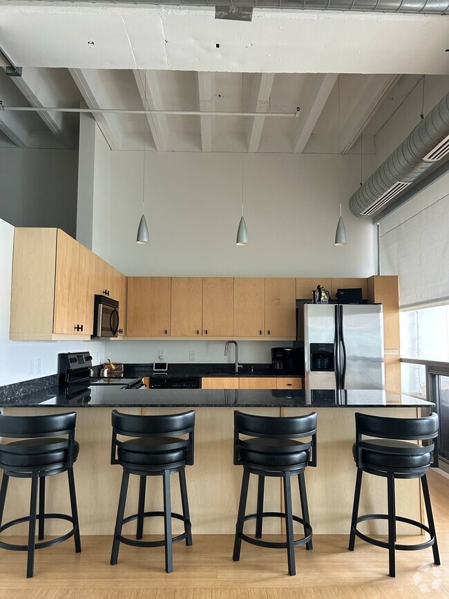 Building Photo - 111 10th St Unit 111 10th St #218 Rental