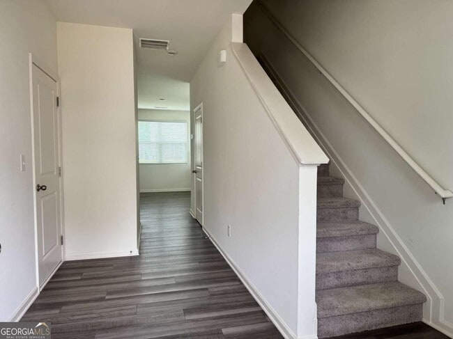 Building Photo - 1051 Paddington Dr