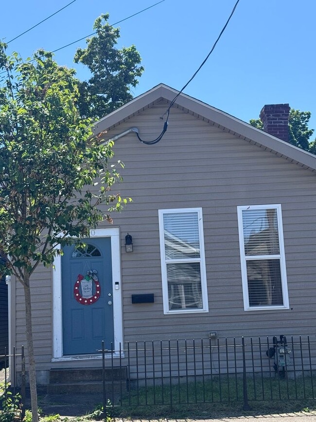 Building Photo - Renovated Modern Historic Home with Private Fenced Yard & Primary Suite