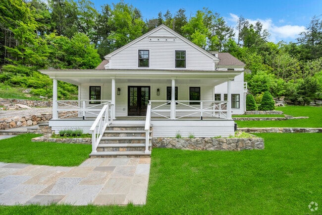 Building Photo - 153 Valley Forge Rd Rental