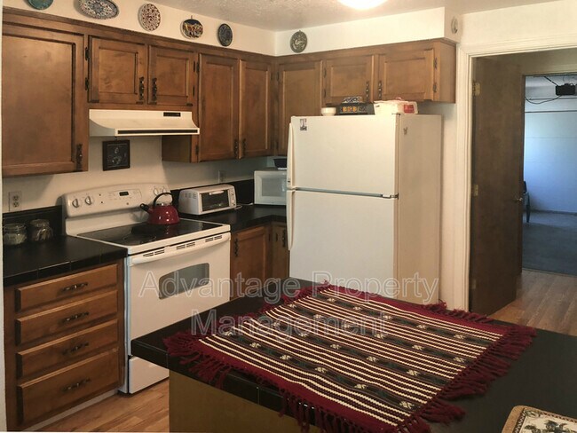 Photo - 3931 NW Walnut Pl