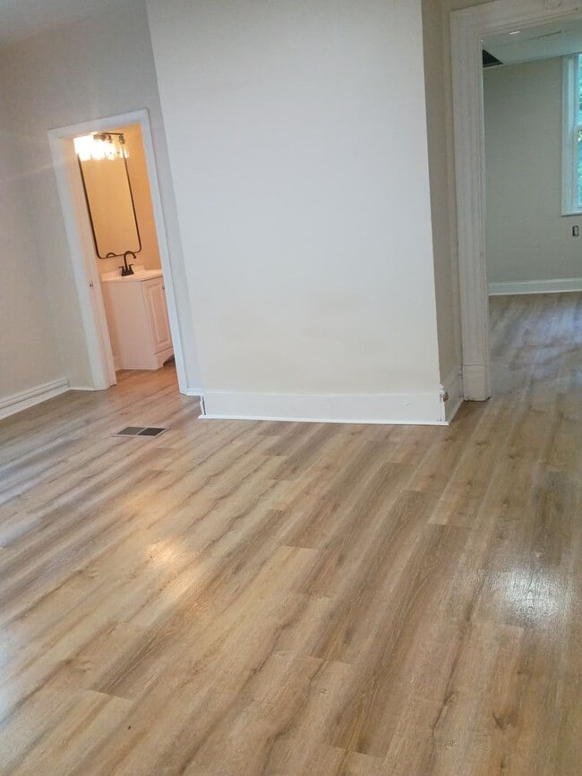 Photo - 2622 N Charles St
