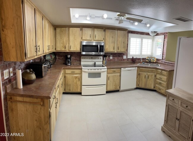 Photo - 26625 S Lakemont Dr