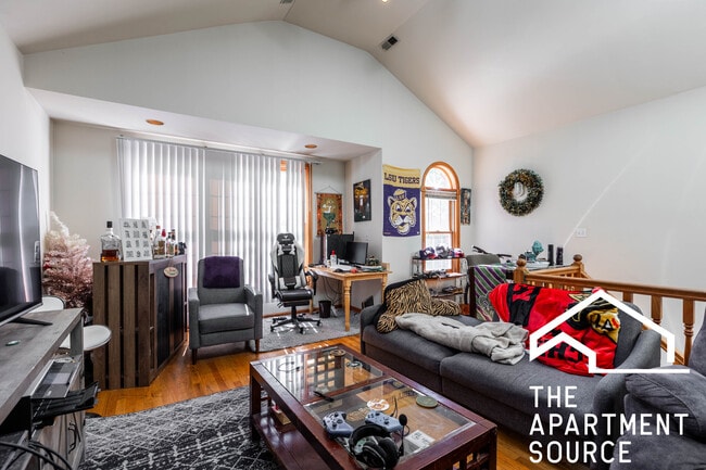 Photo - 920 N Paulina St Unit 2