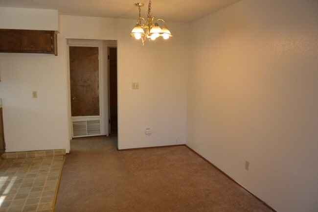 Photo - 2740 S Sallee Ct Unit 2742