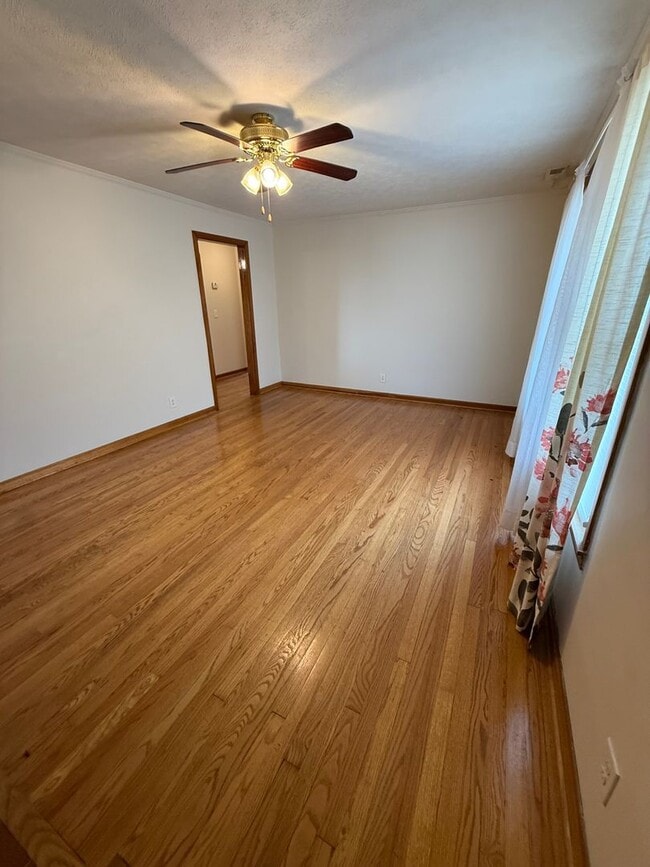 Photo - Charming 2 Bed, 1 Bath Triplex Unit 109B