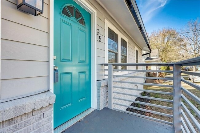 Photo - 2574 Elliott St NW