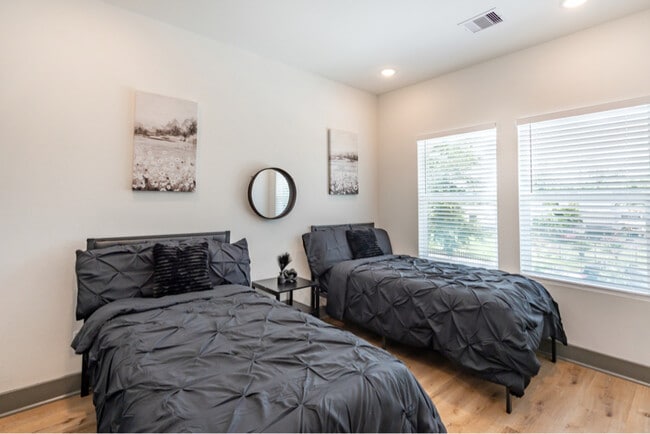 Photo - 7918 Ritz St Unit 7918 ritz st Houston Tx