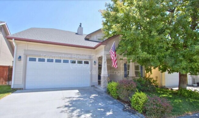 Building Photo - 2120 N Eagle Creek Ln