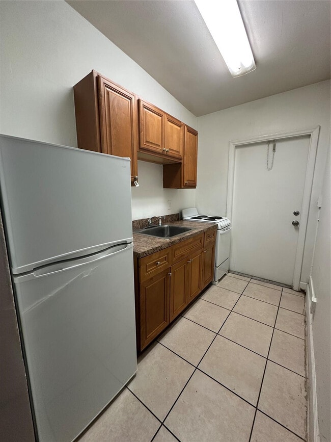 Photo - 424 NW 15th Terrace Unit 7