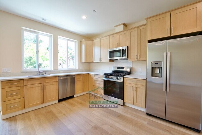 Photo - 10 E Crescent Dr Unit A