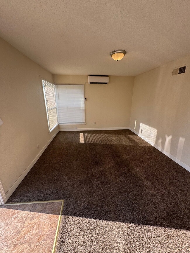 Photo - "Charming 1-Bedroom Retreat in the Heart o...