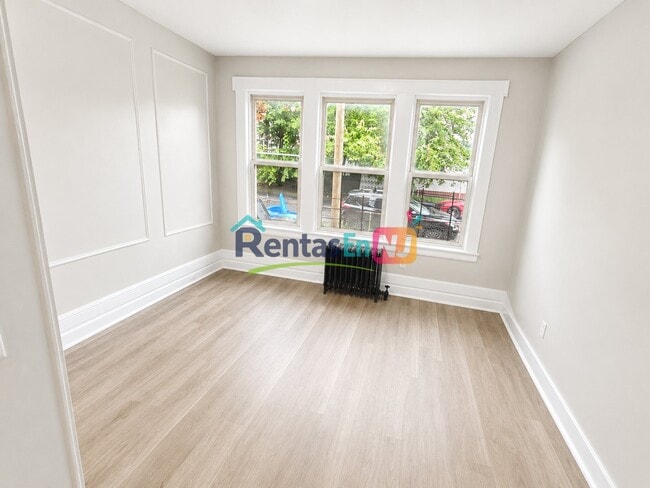 Building Photo - 81 Montgomery Ave Unit 2B