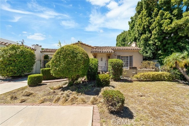 Photo - 233 S Swall Dr