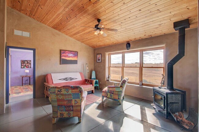 Photo - 31 Deer run in beautiful Sonita with views