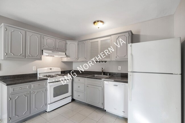 5207 Gainsborough Dr