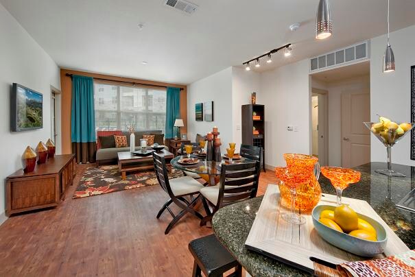 Florence Diningroom/Livingroom