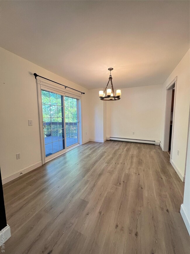 Photo - 6 Hilltop Cir