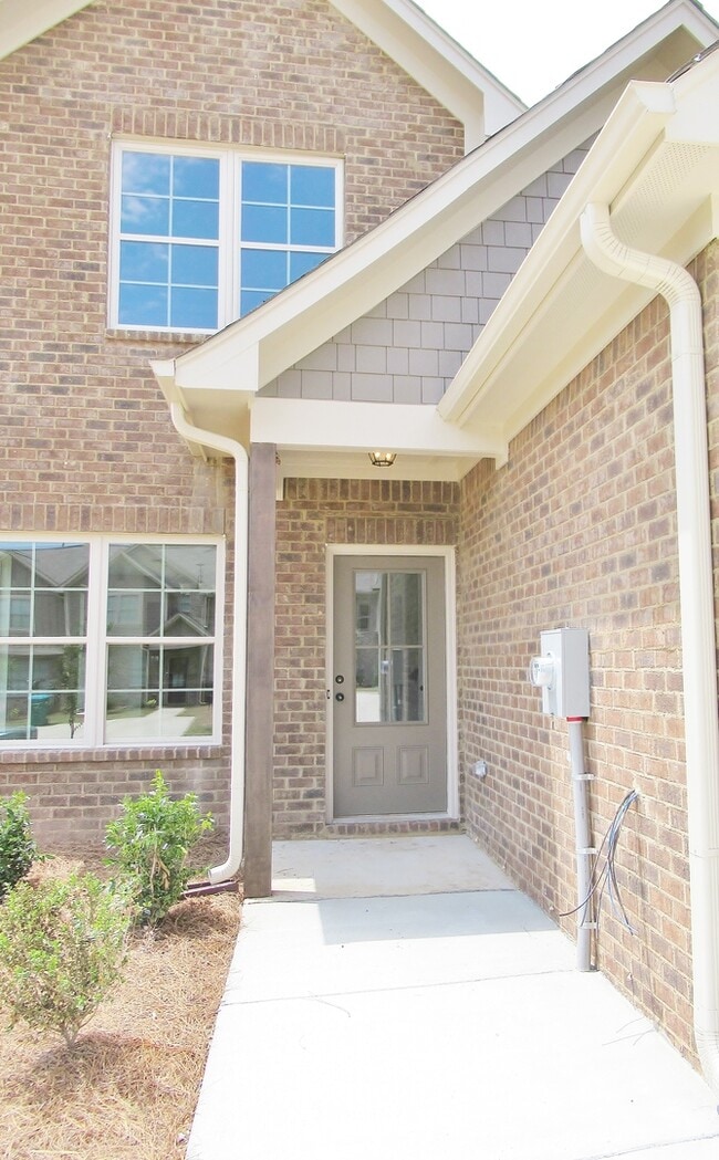 Photo - Beautiful Town Home with Garage in Chelsea... Available to View Now!!!