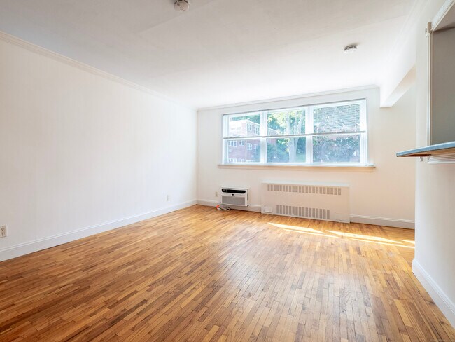 Photo - 11 Bedford Ave Unit O-3