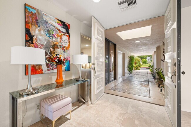 24 Columbia Dr