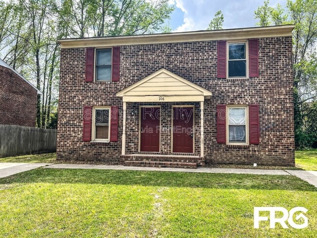 206 Lindbeth Dr