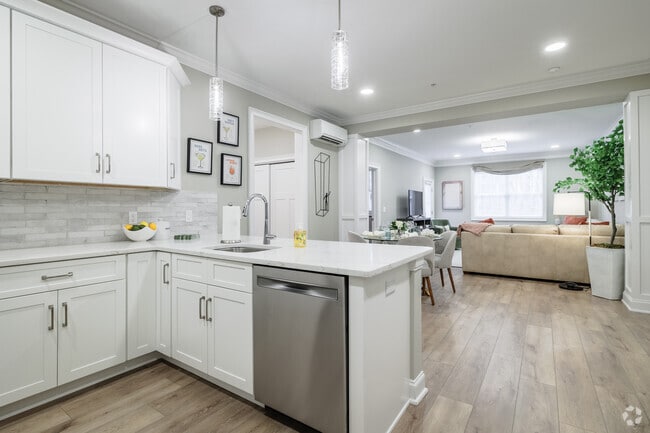 2BR, 2BA - 1,485SF - Kitchen