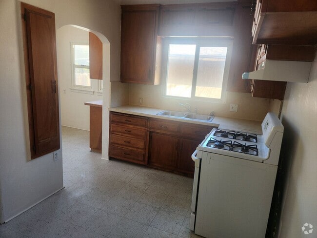 Building Photo - Fairmount Unit 3341 Rental