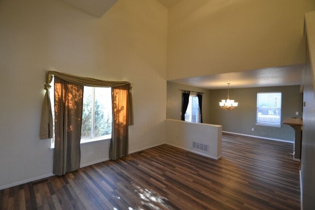 Photo - Beautiful Stetson Hills Home!