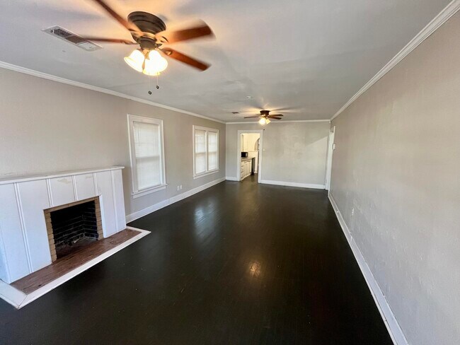 Photo - 1625 Ave Y