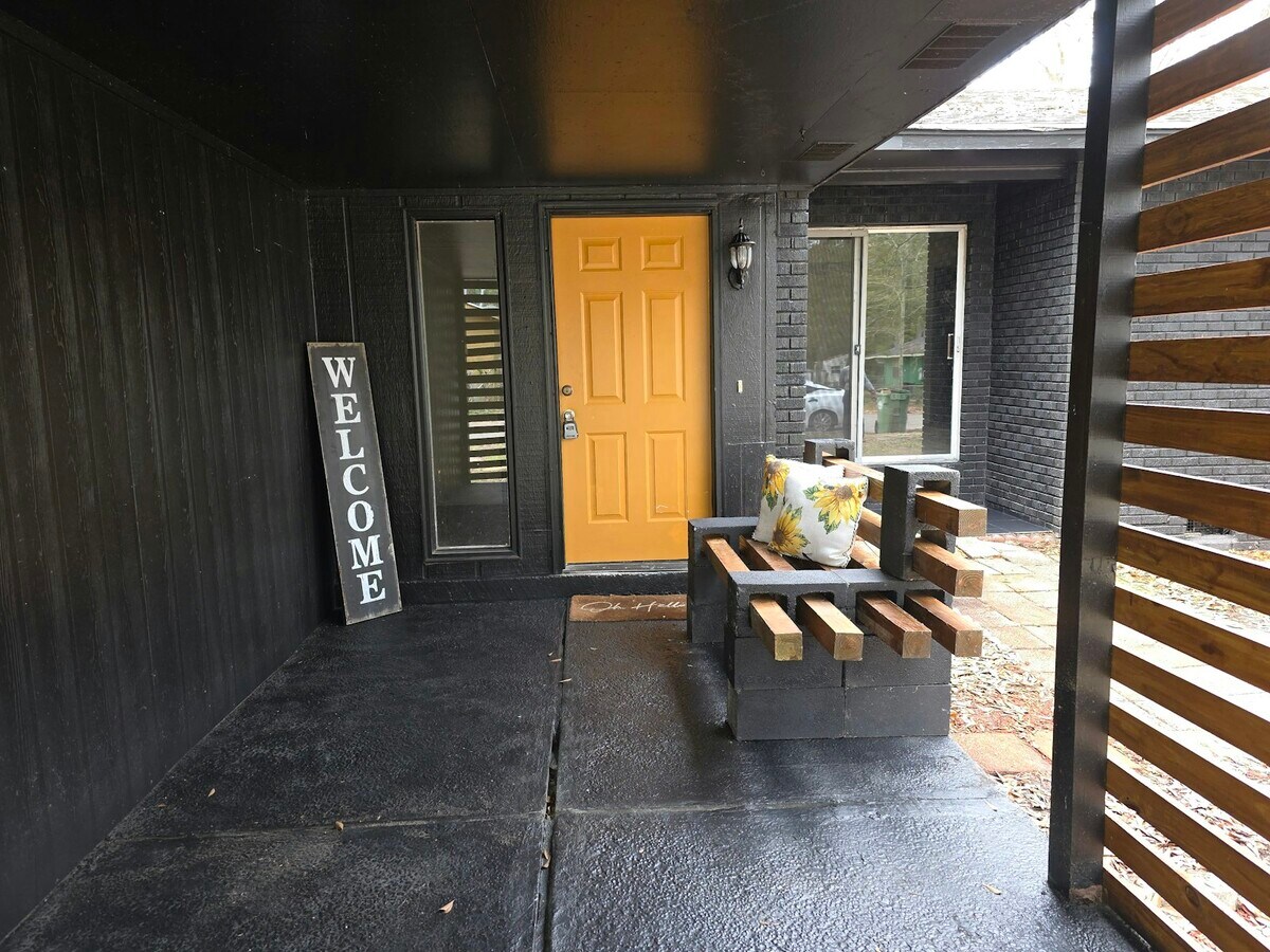 Photo - 2815 Hillside Dr