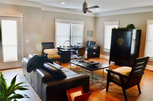 Photo - 1339 Oakview Rd