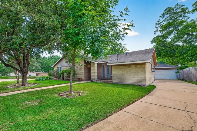 Photo - 7403 Shady Vale Ln