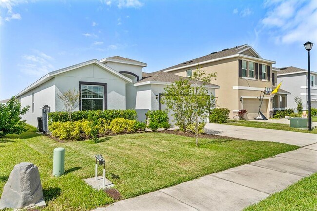 Photo - 3914 Lively Coral Pl