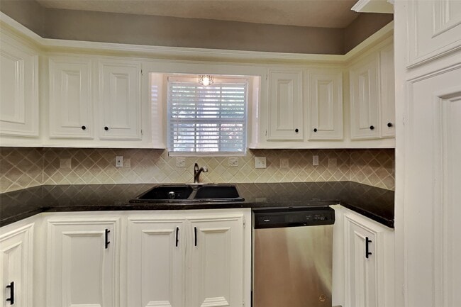 Photo - 8427 Burwood Park Dr