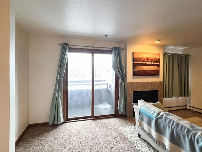 Photo - 1170 Denali St